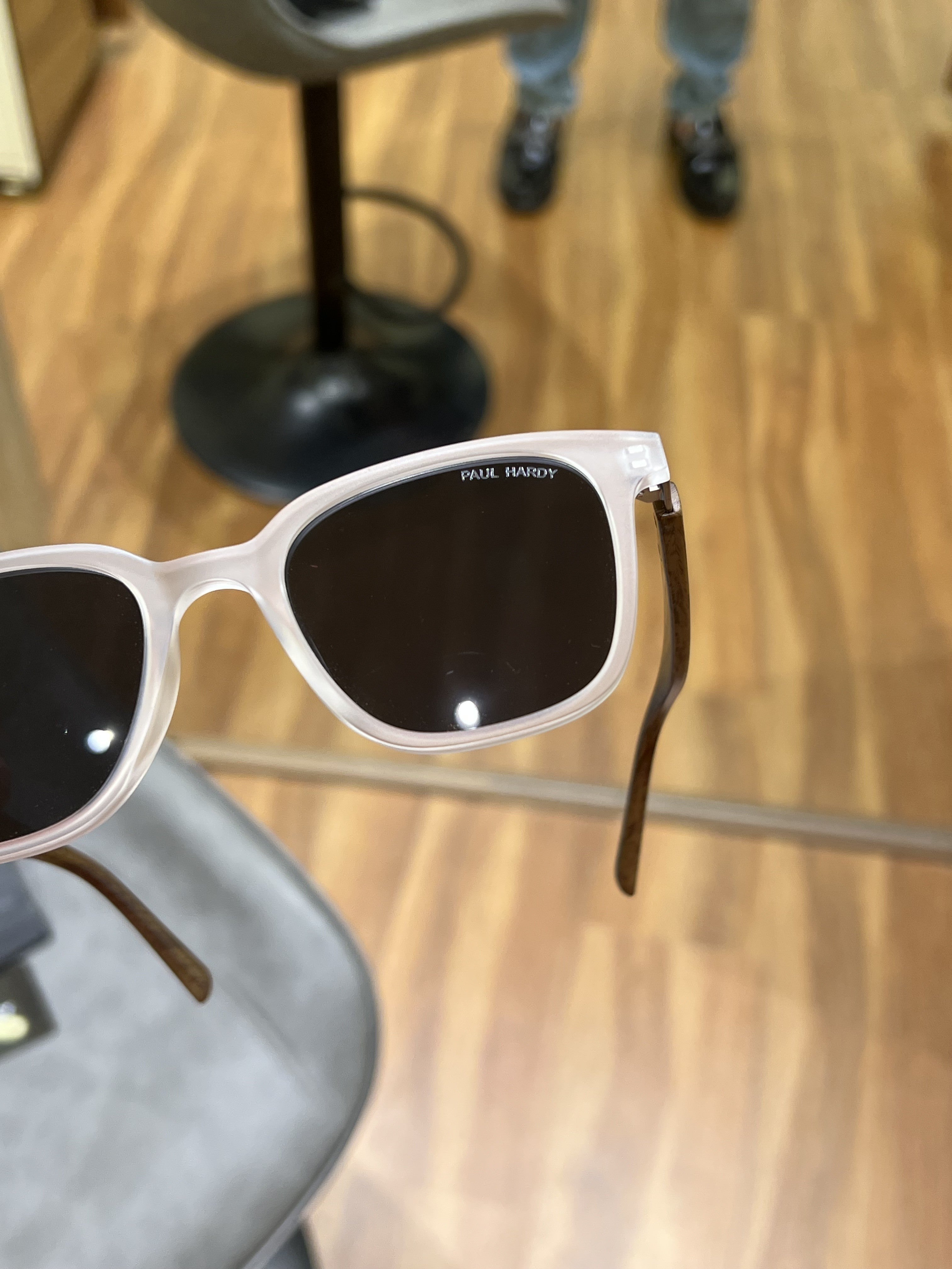 10060 white