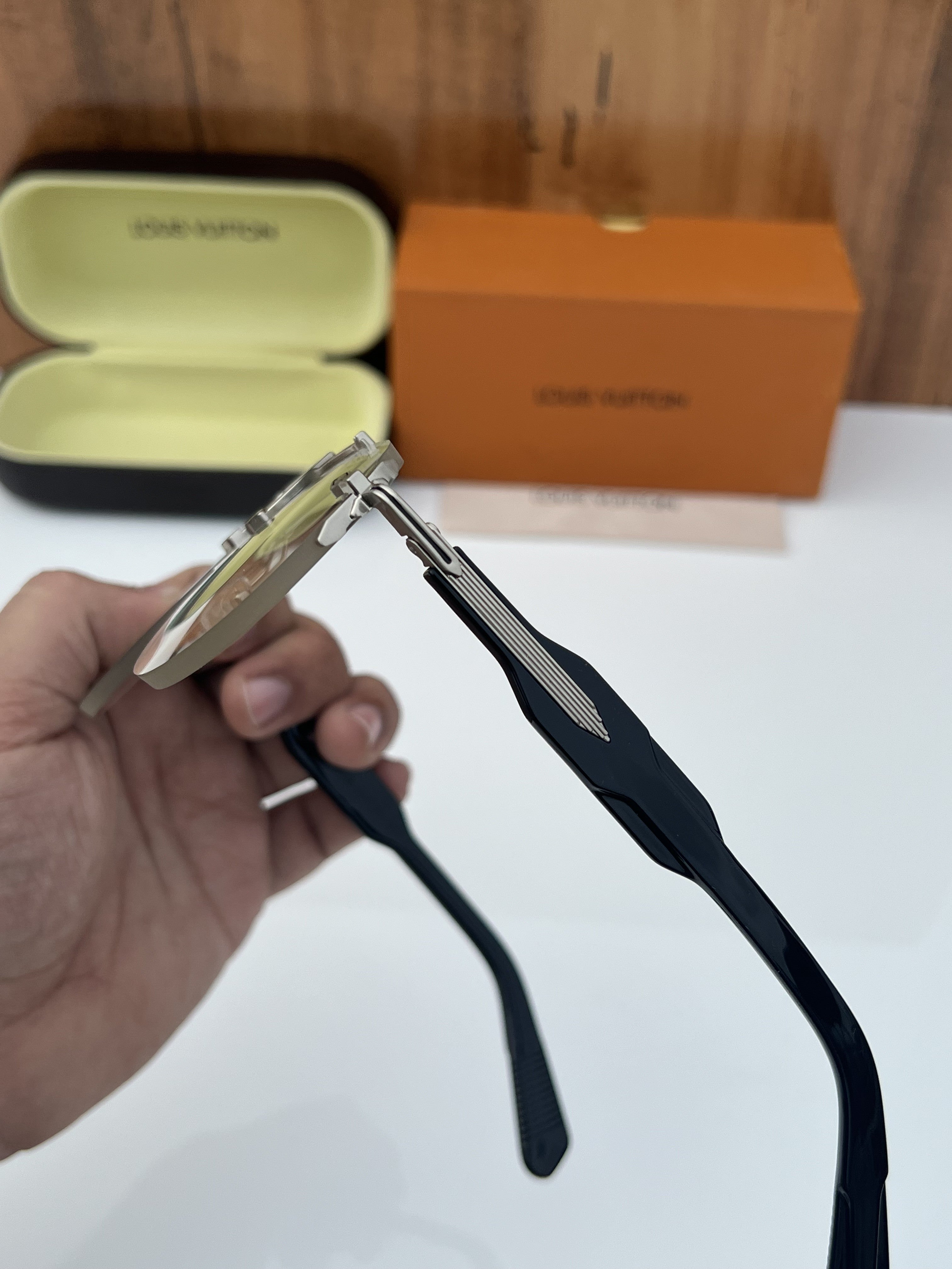 98246_silver_plano