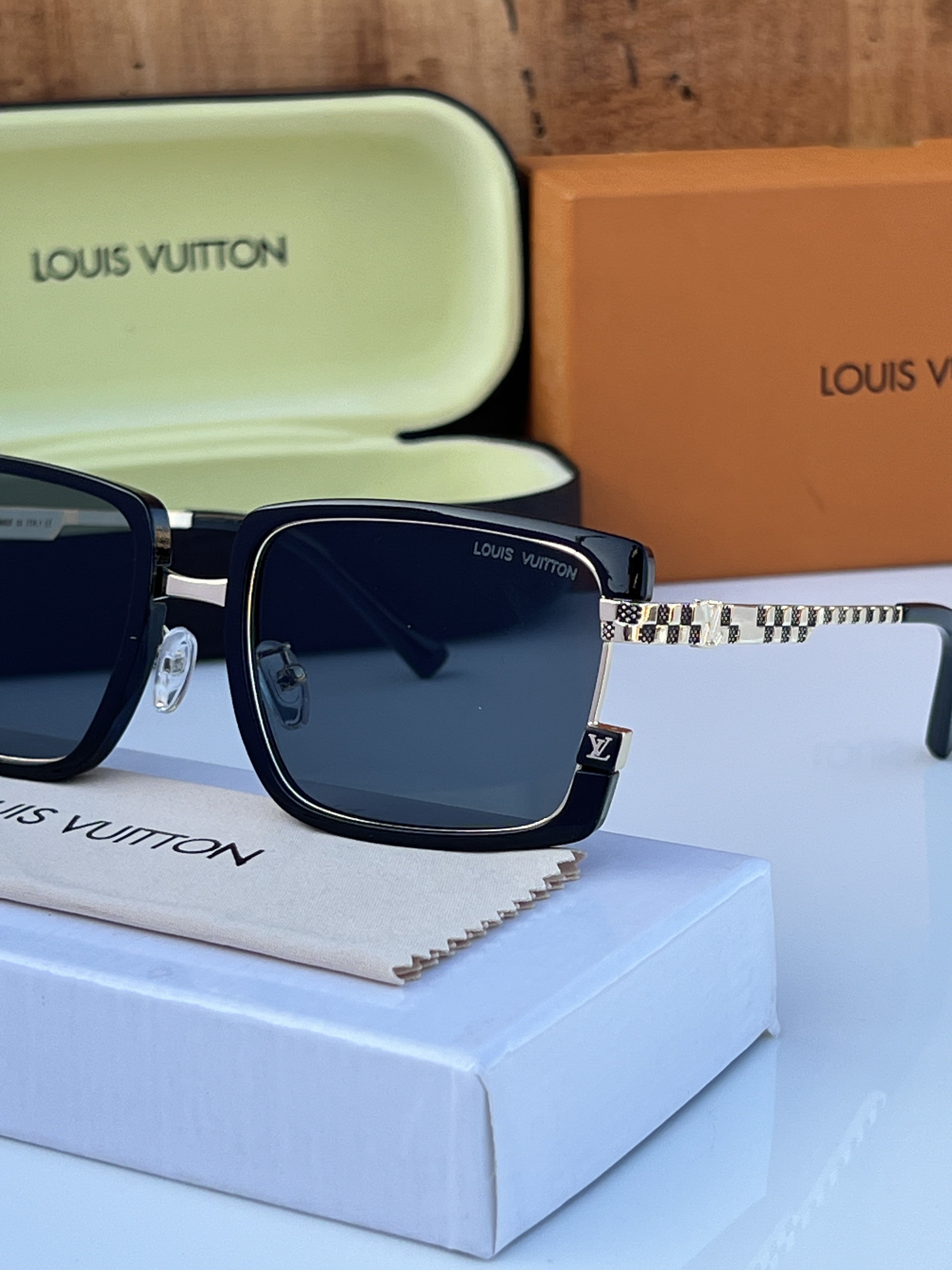 7295_gold_black