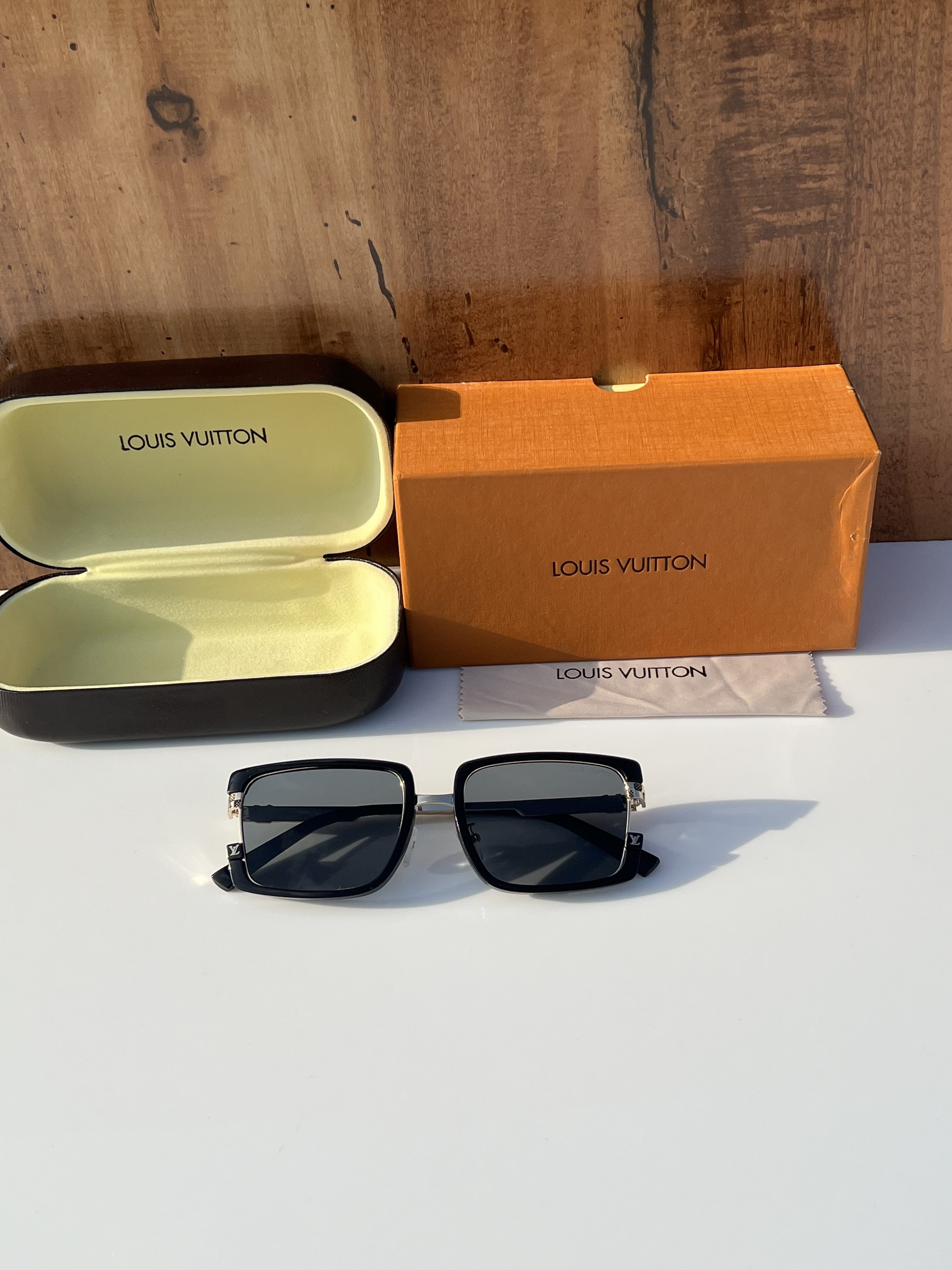 7295_gold_black