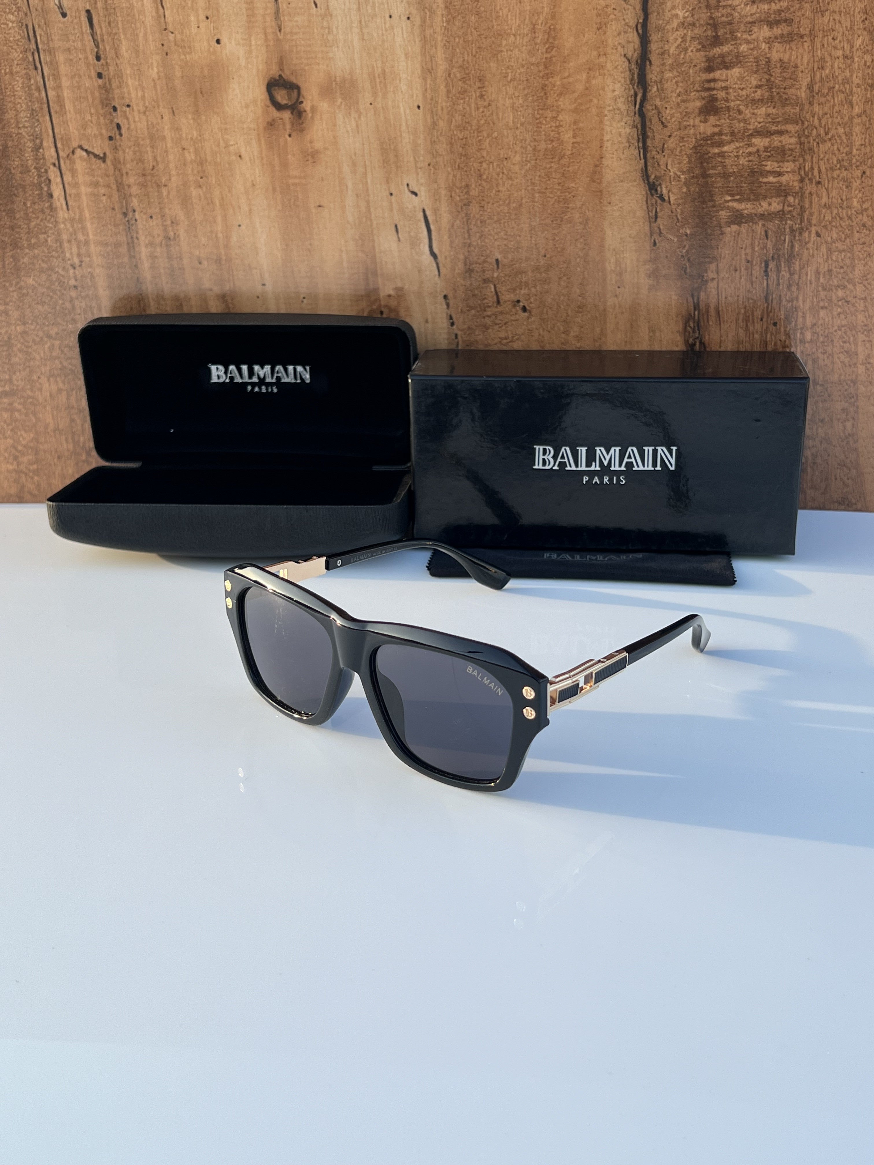 98216_black_gold