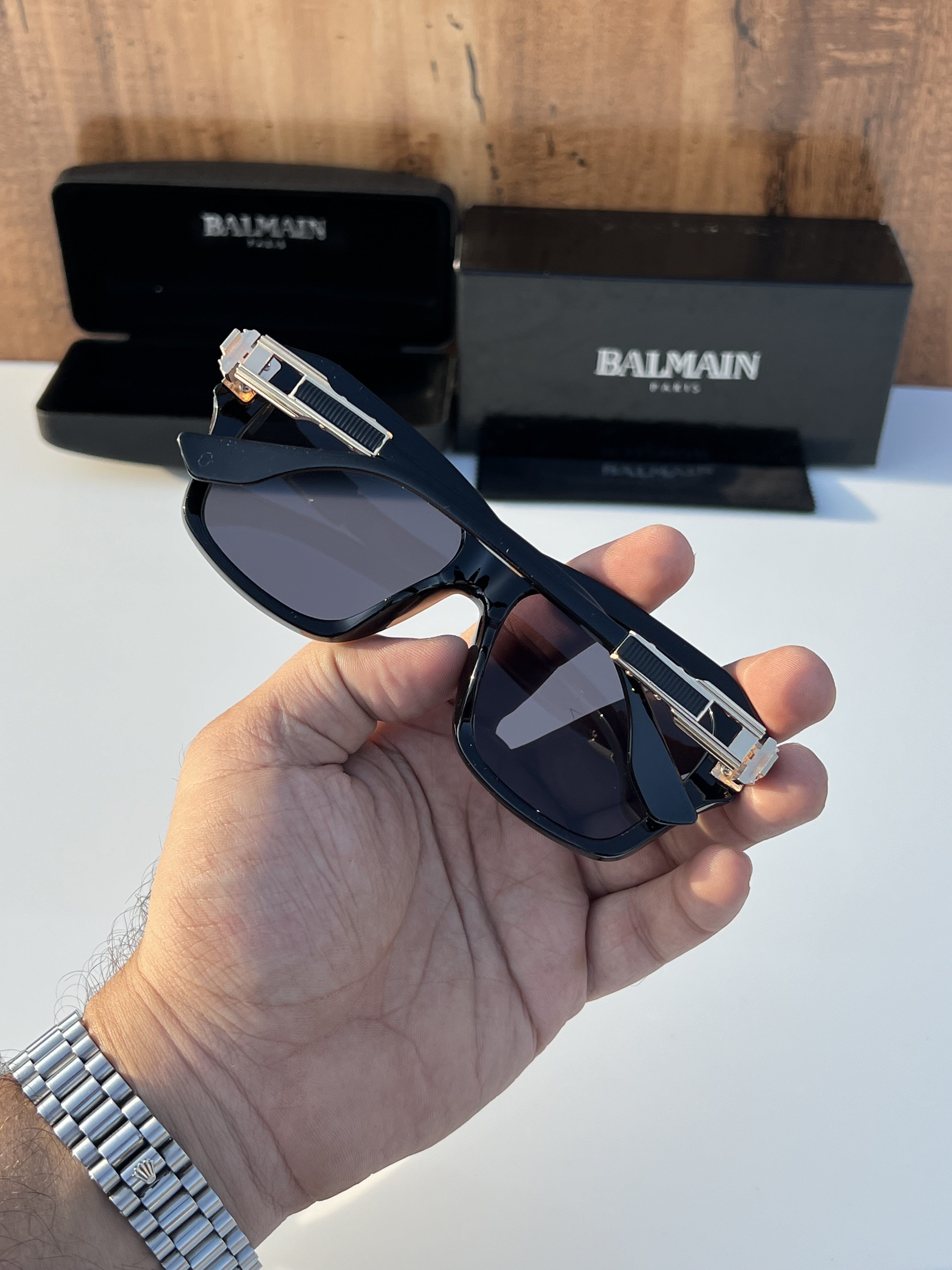 98216_black_gold