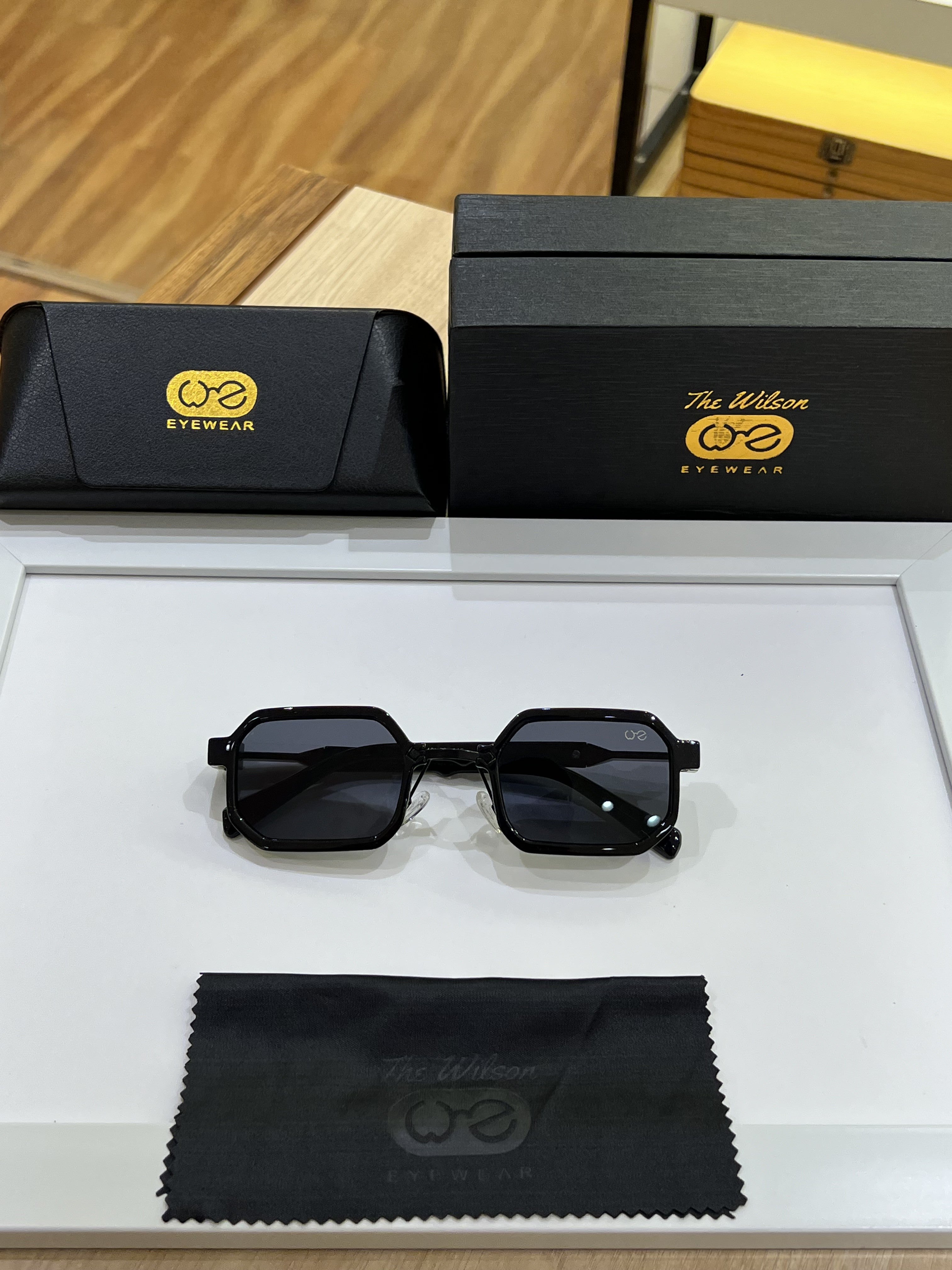 6158 full black