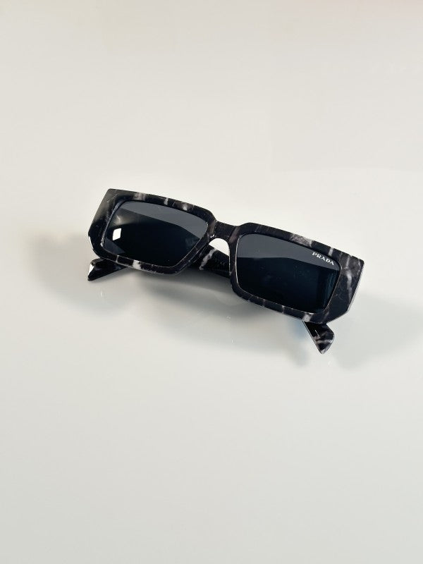 042_black