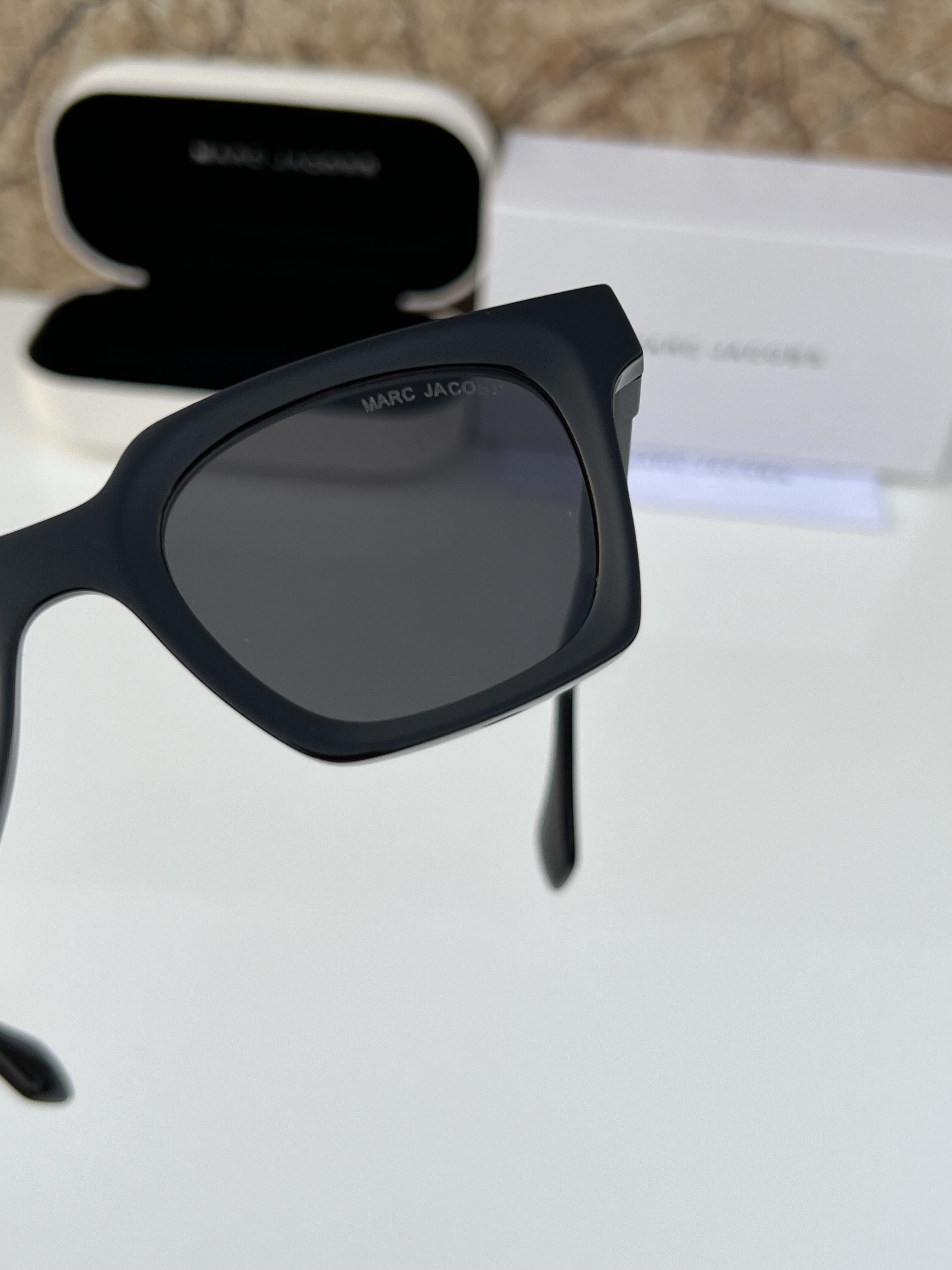 full_black
