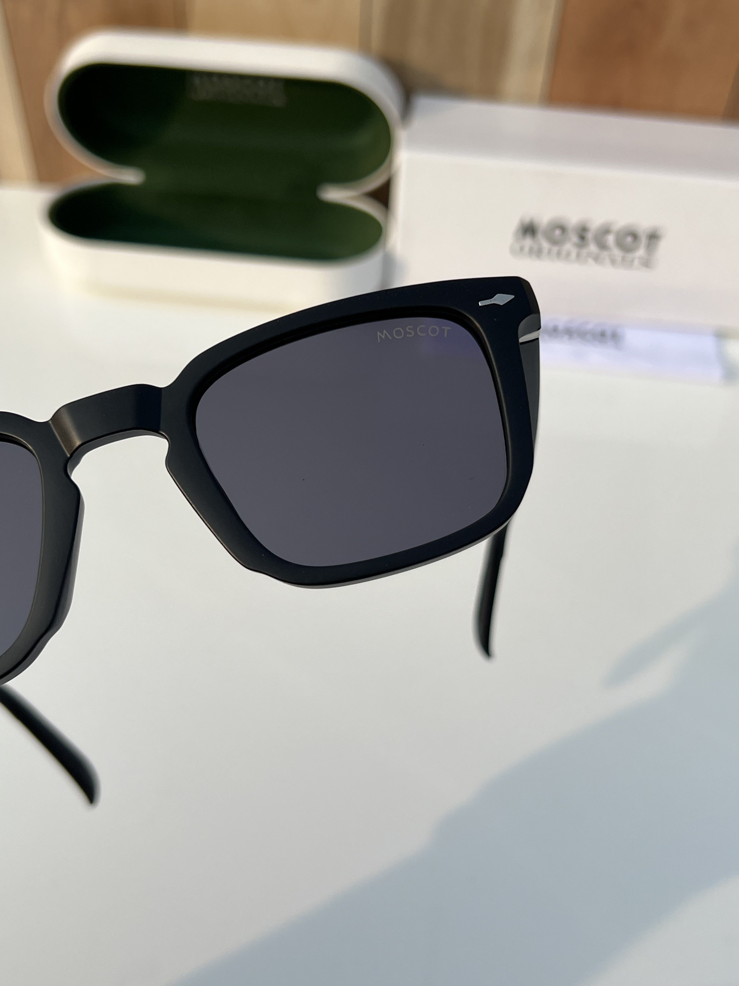 98122_matt_black