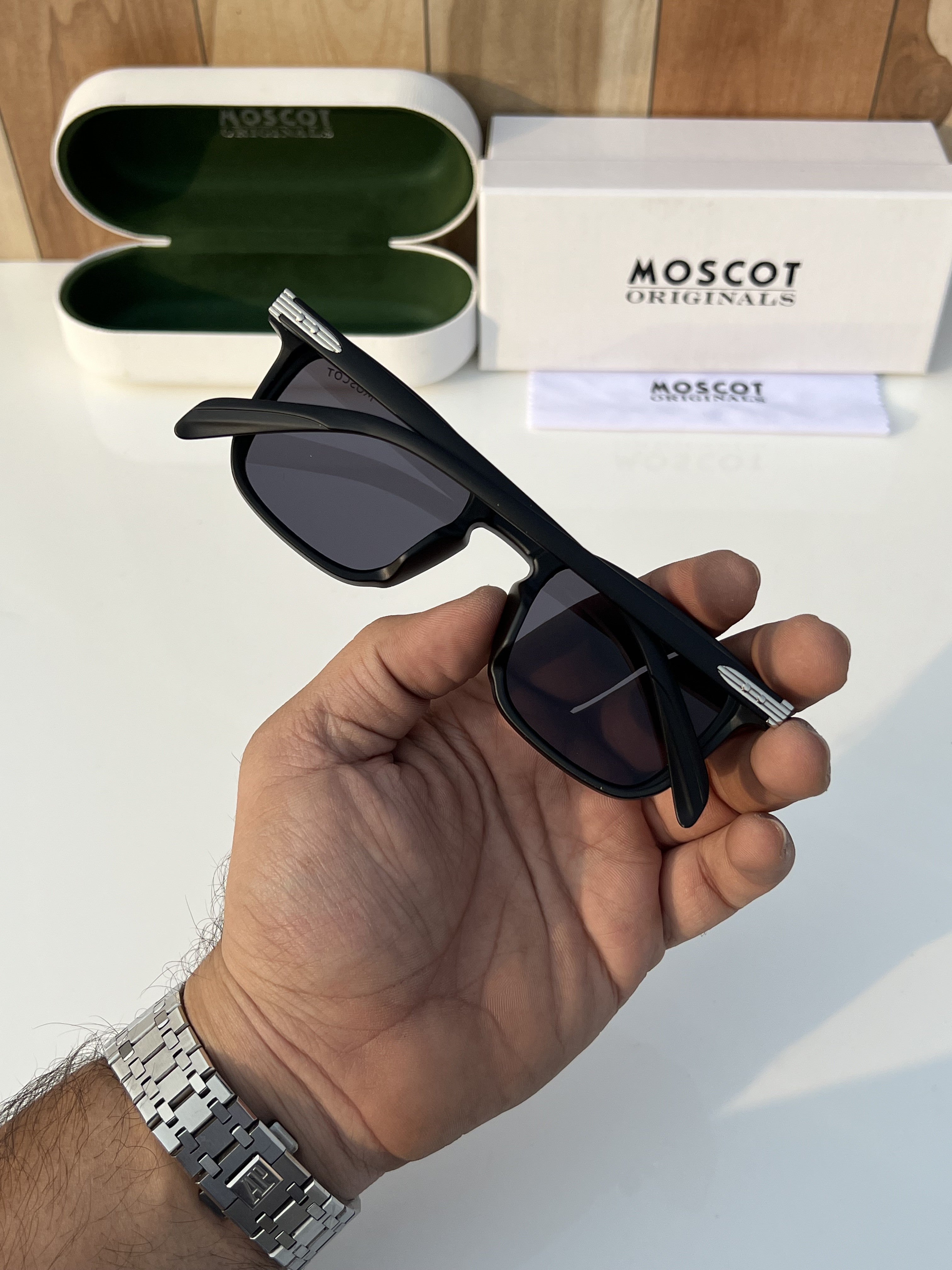 98122_matt_black
