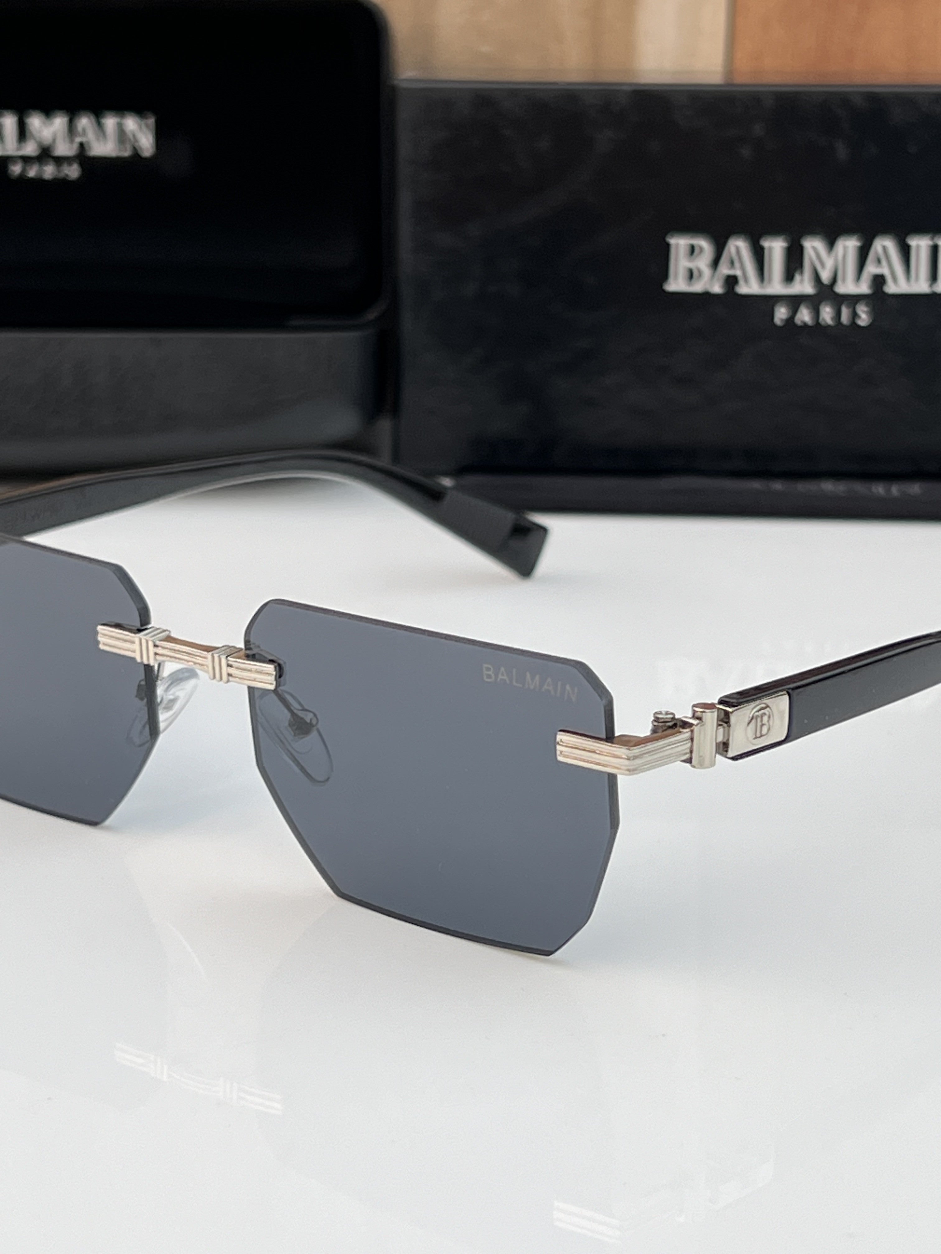 2038_full black