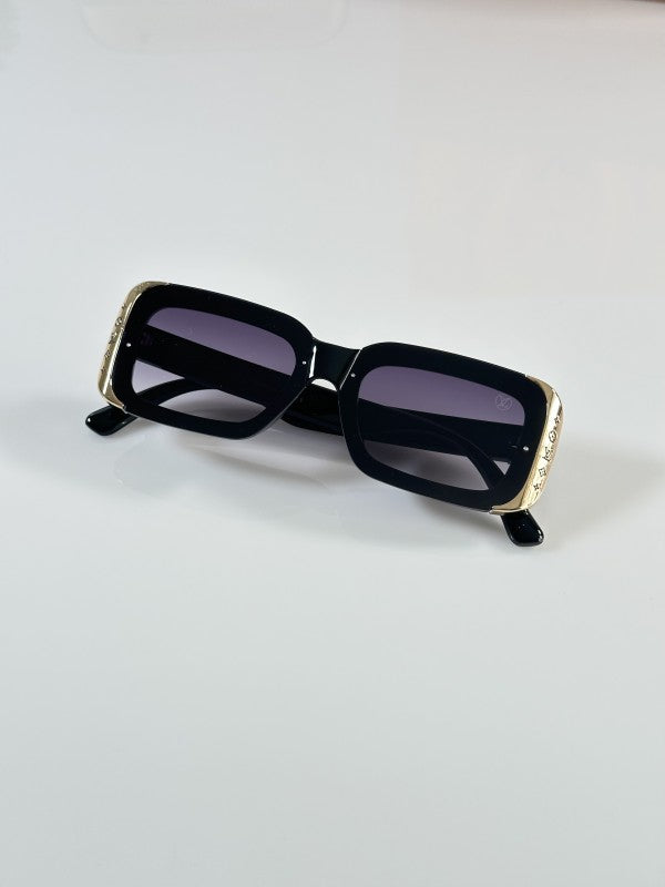 1653 full black