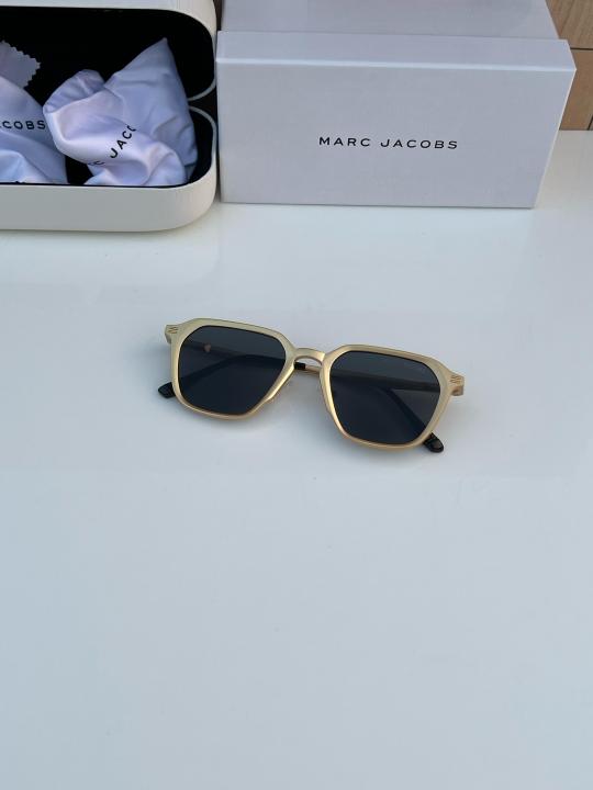Marc_jacobs_502_gold_black
