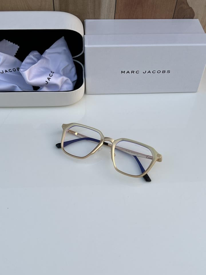 Marc_jacobs_502_gold_plano