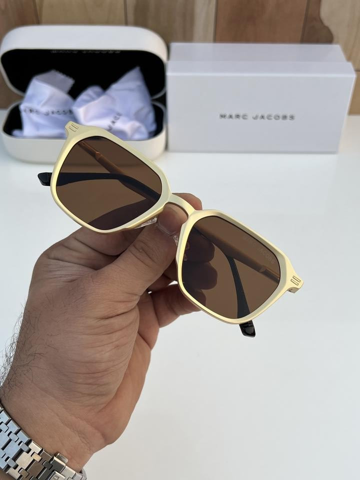 Marc_jacobs_502_gold_brown