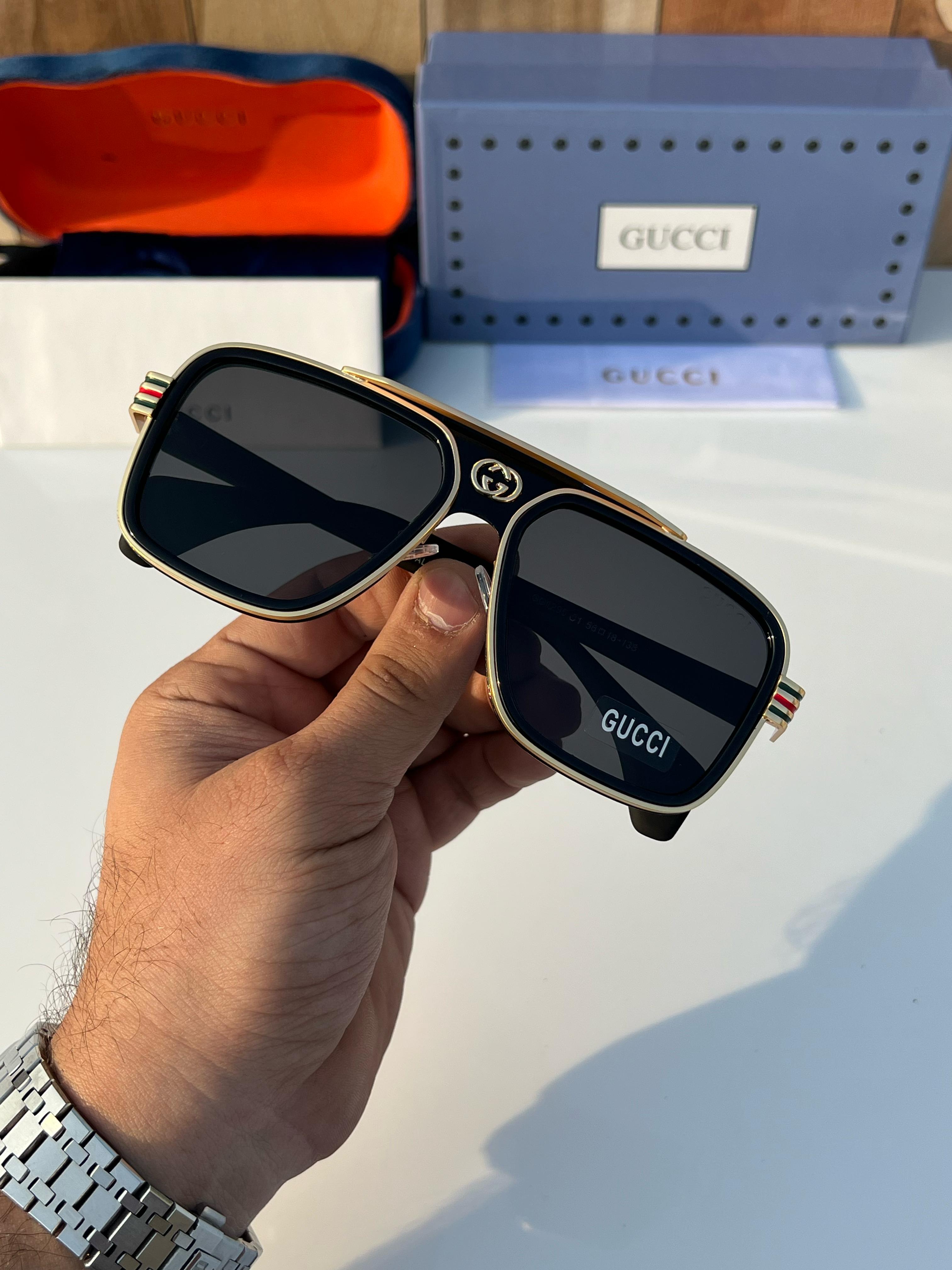 Gucci Black Unisex Sunglass