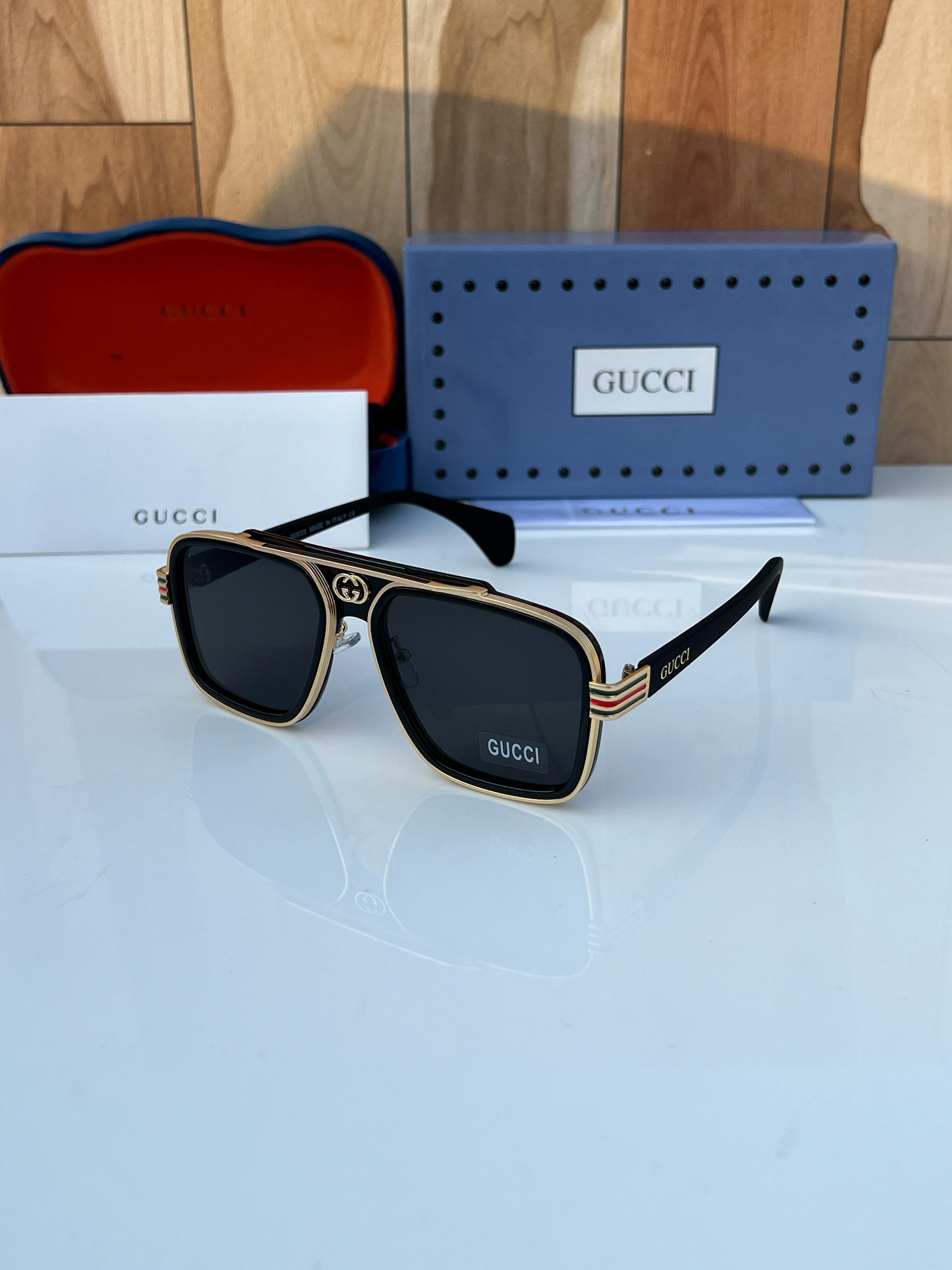 Gucci Black Unisex Sunglass
