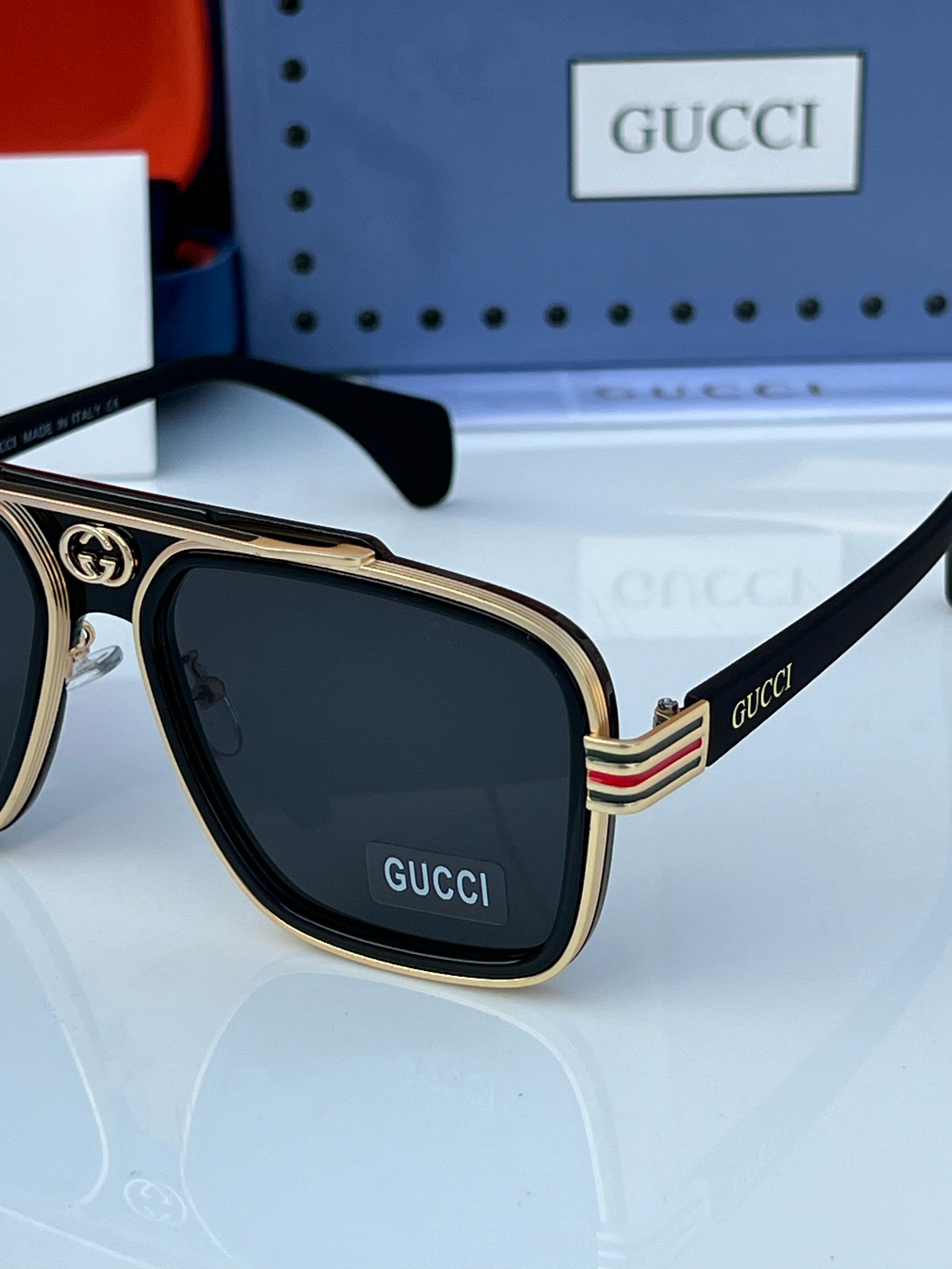 Gucci Black Unisex Sunglass