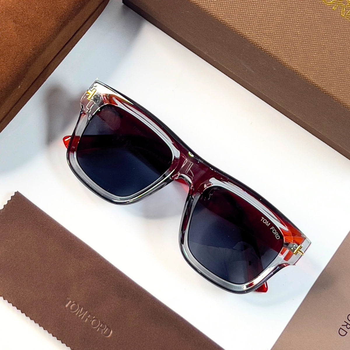 Tom_ford 259_grey_orange_black