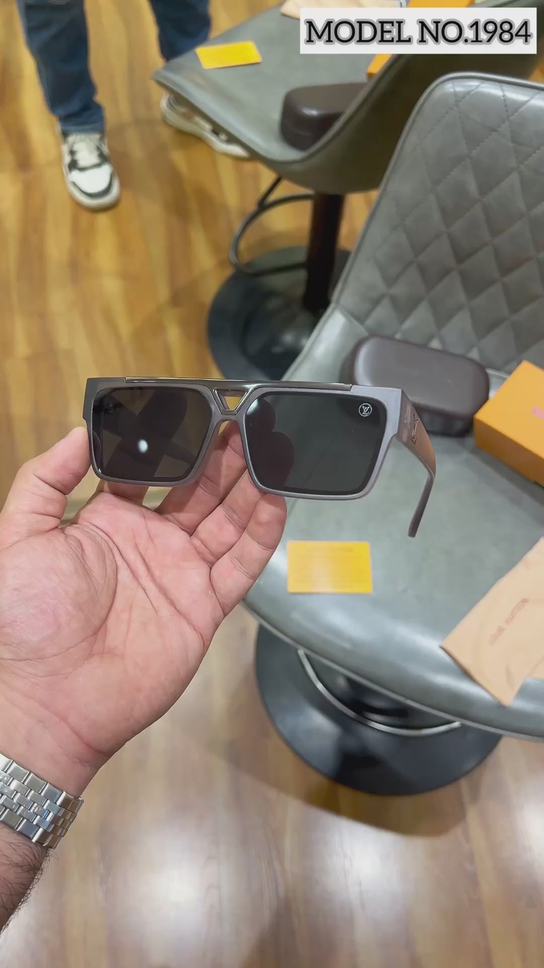 Loui_s vuitto_n 1984 matt grey