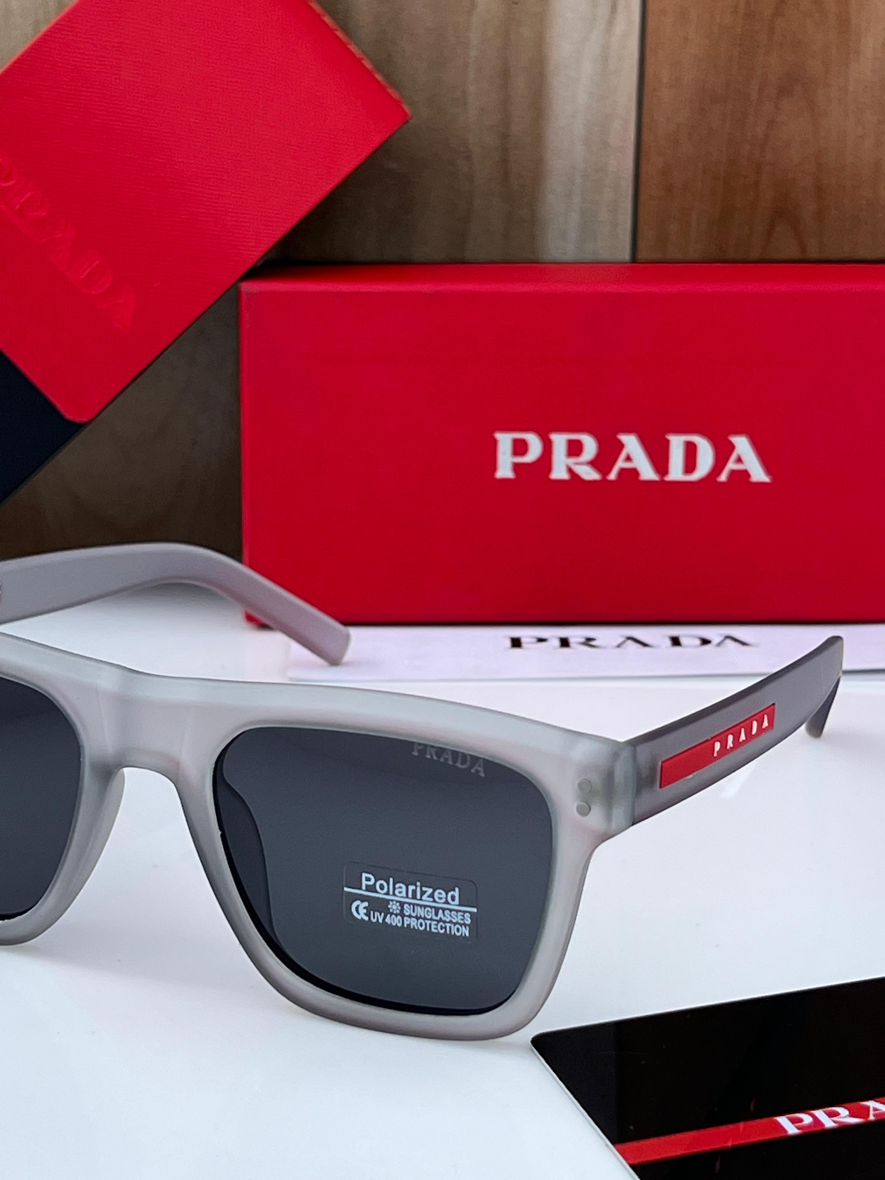 Prada_3835