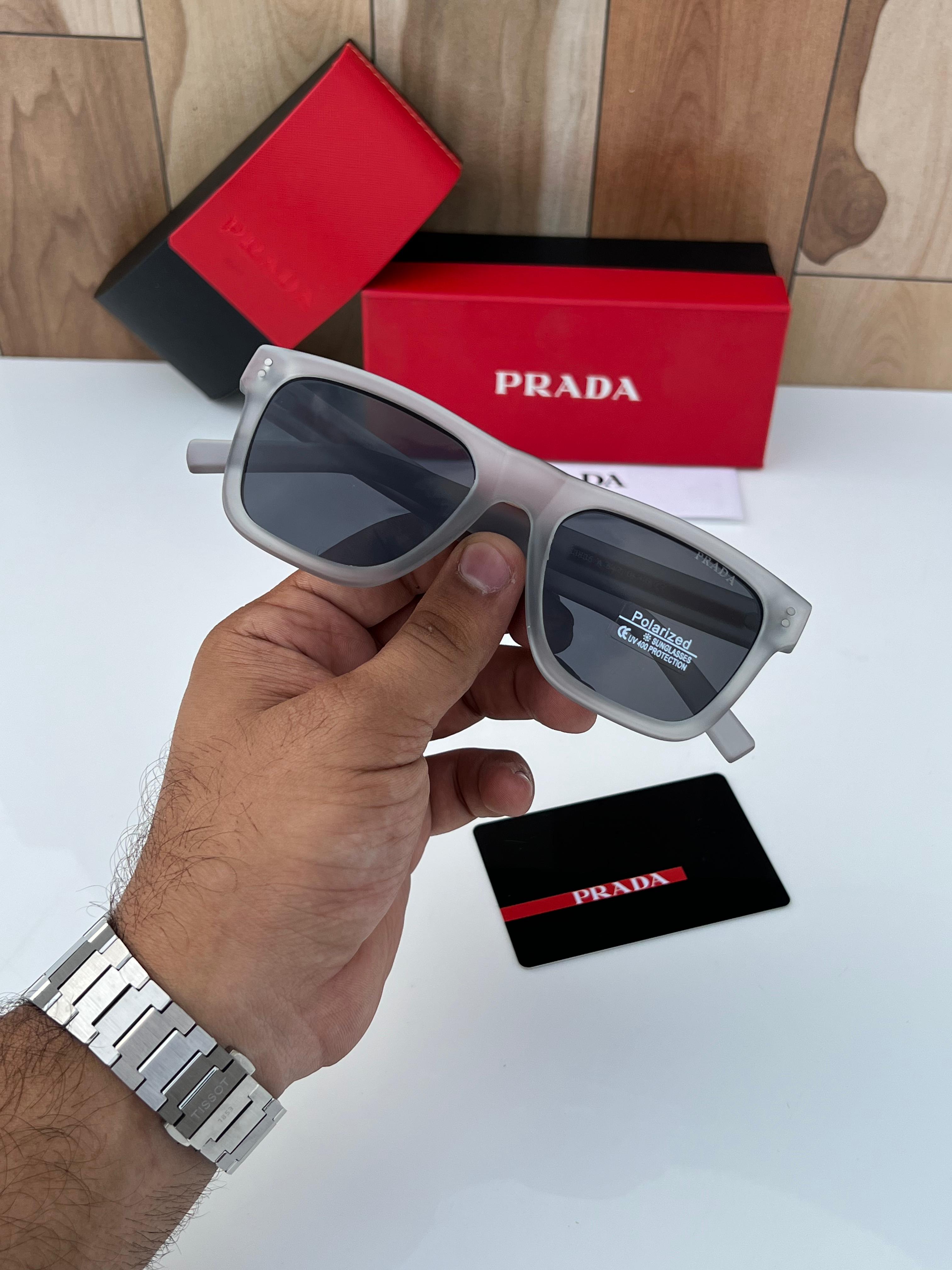 Prada_3835