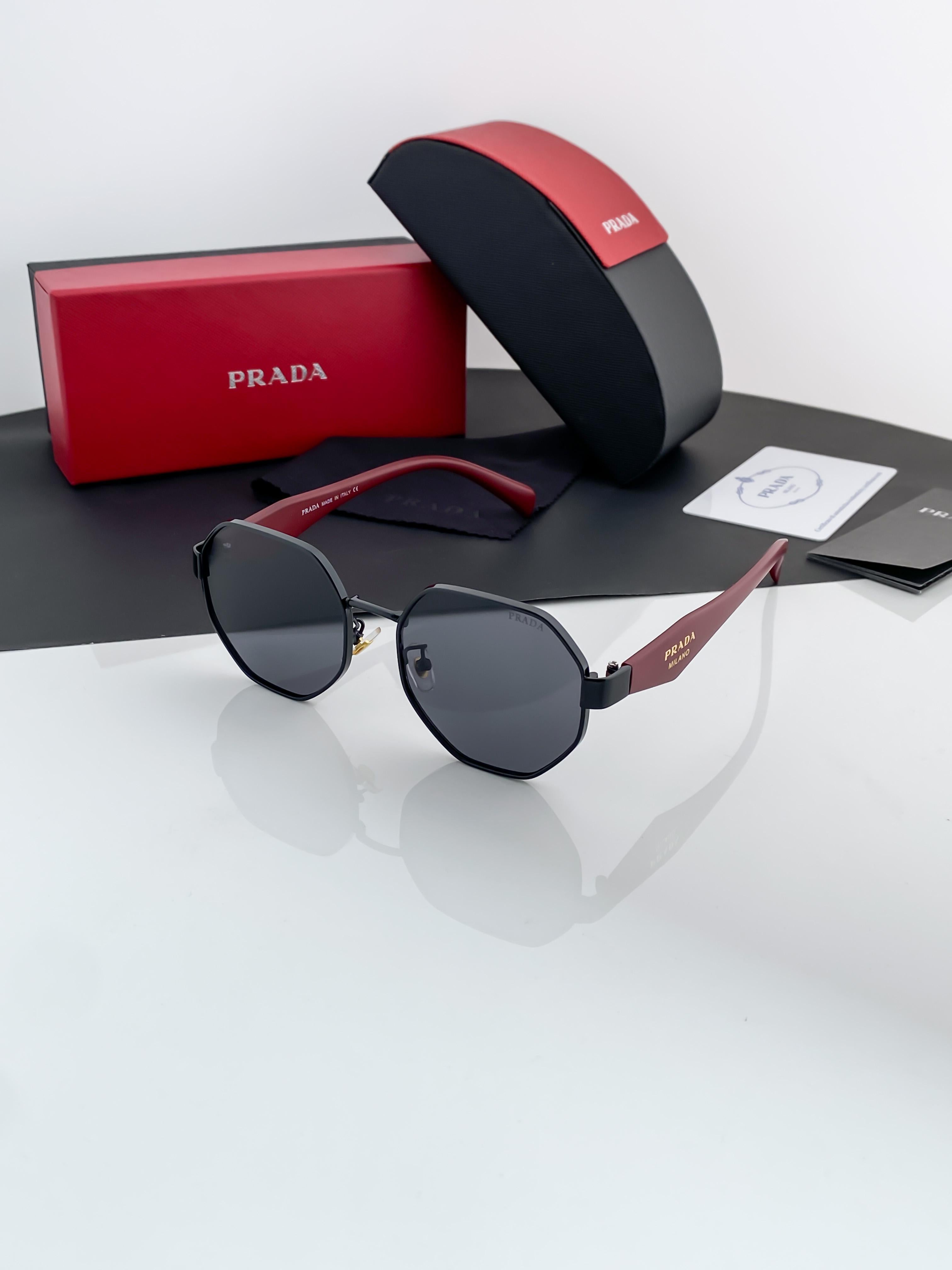 Prada_2786__ celebrity edition