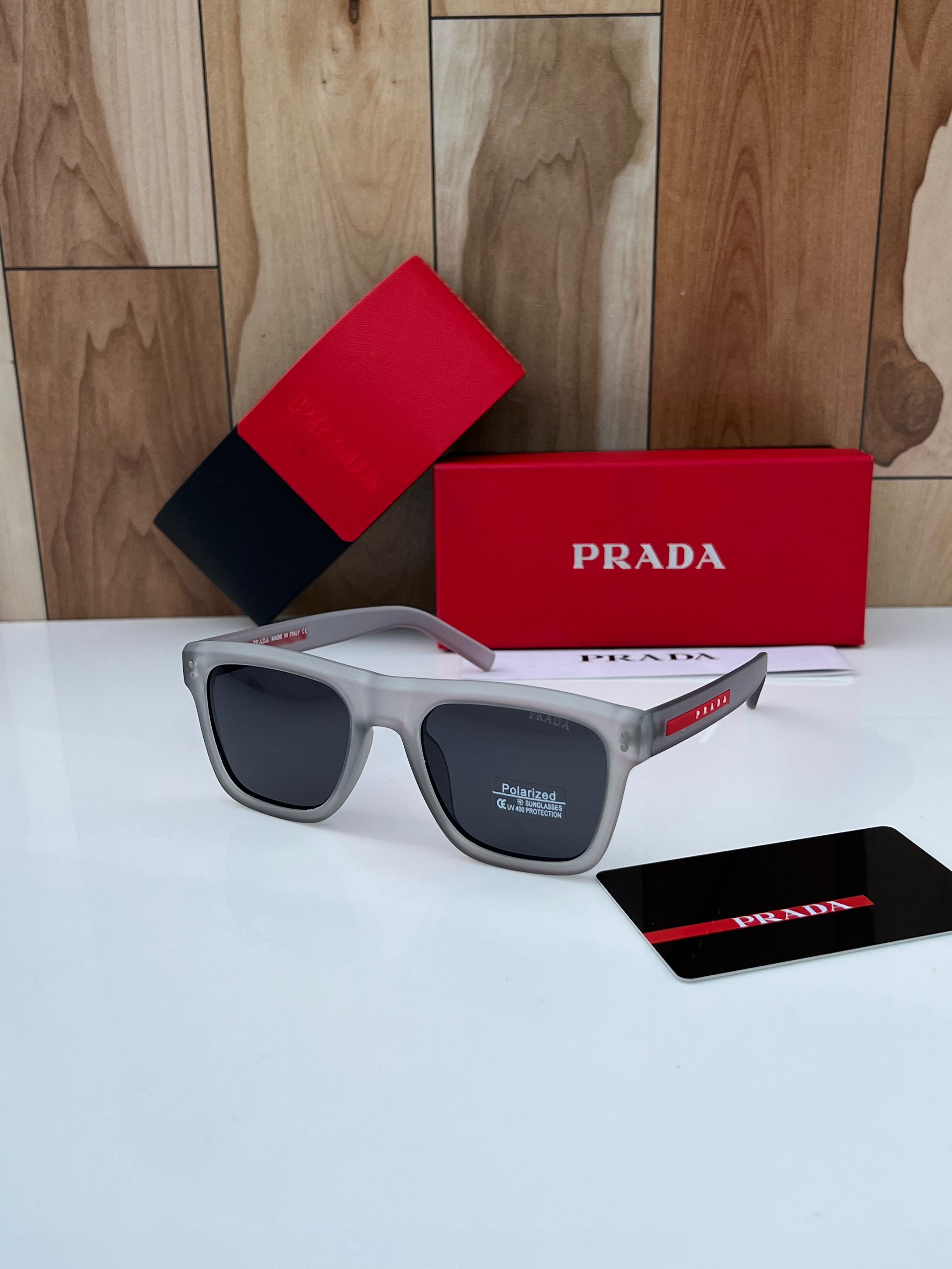 Prada_3835